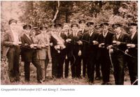 Gruppenbild Sch&uuml;tzenfest 1927 mit K&ouml;nig F Trauerstein